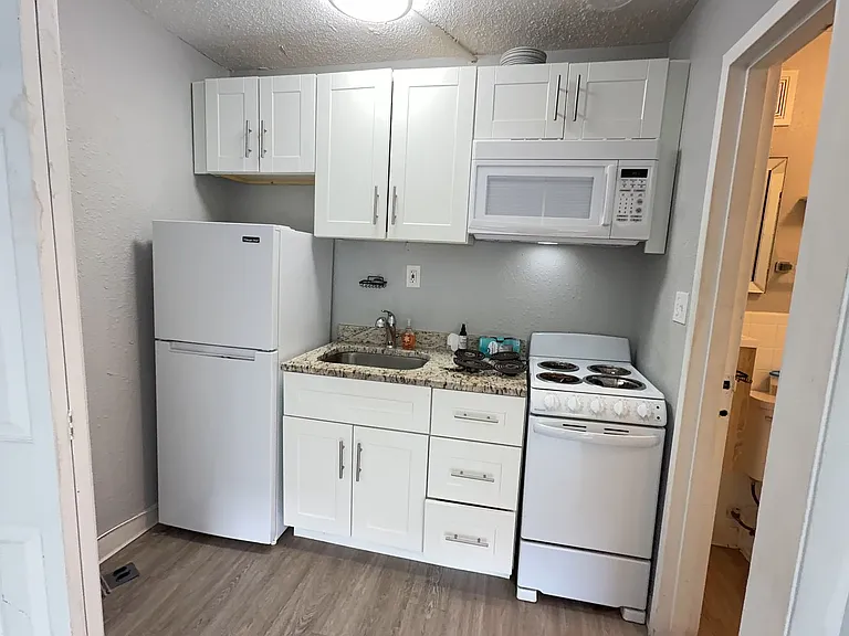 The Flats at Bon Air — Photo 10