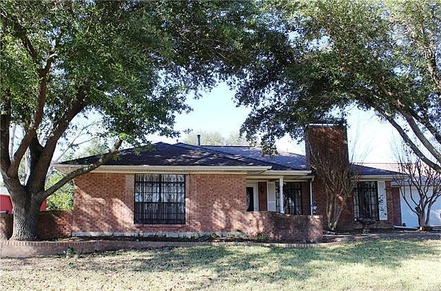 1st image of 815 Smith Ln