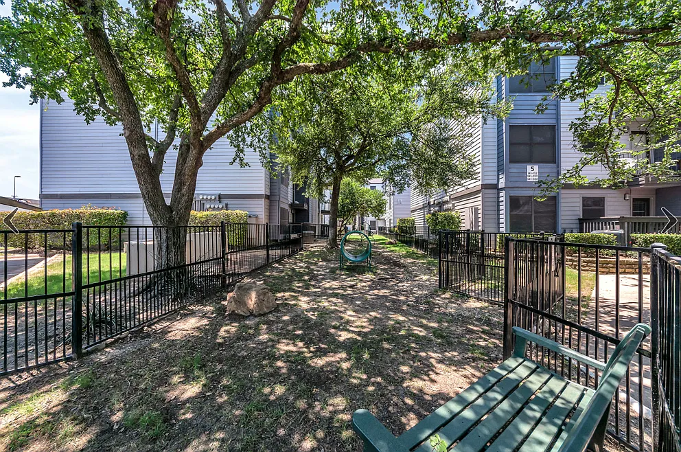 Azure Urban Living — Photo 4