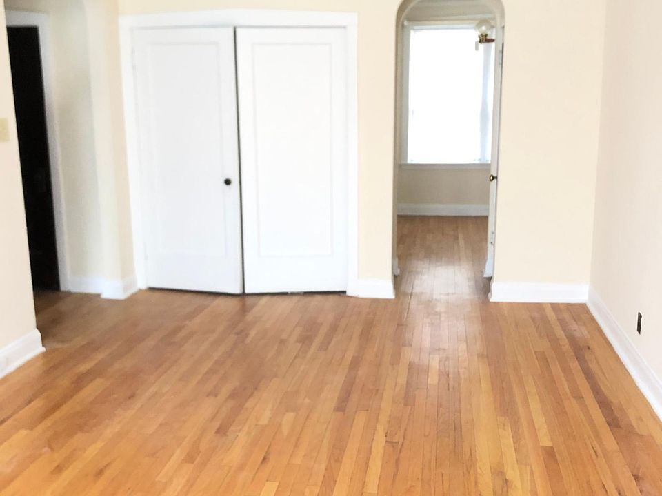 1st image of 2505 W Winnemac Ave #A