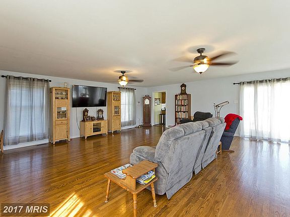 Gorgeous Hardwoods in Great Room