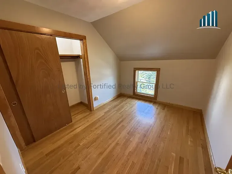 132 Hall St #3 — Photo 5