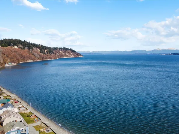 8003 Possession Beach Walk, Clinton, WA 98236