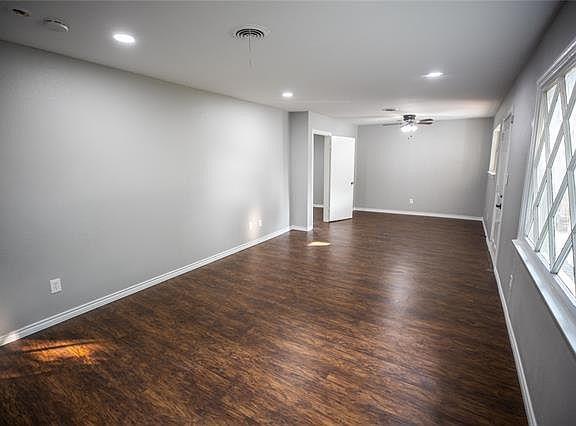 4th image of 5820 Wheaton Dr