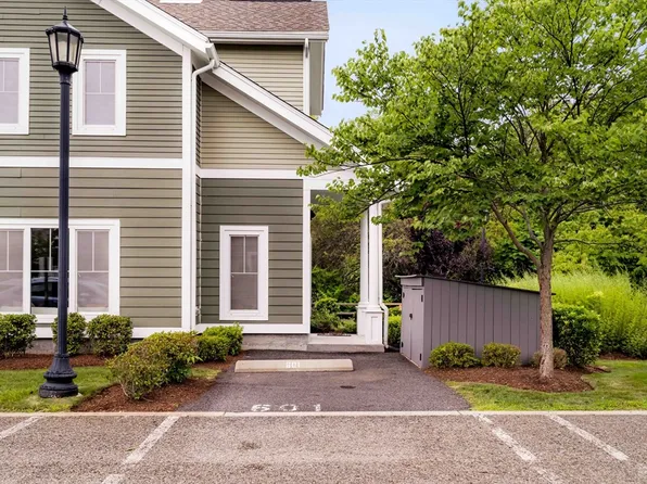 22 Blue Jay Cir #22, Mattapan, MA 02126