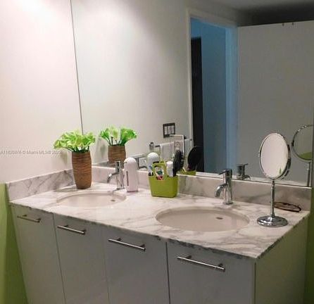 5th image of 950 Brickell Bay Dr APT 3206