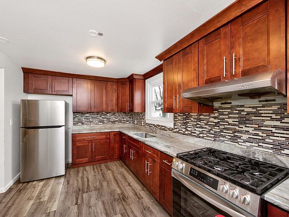 5th image of 1127 23rd St