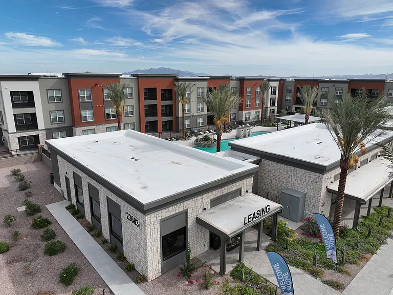 The Maddox Luxury Apartments — Photo 13