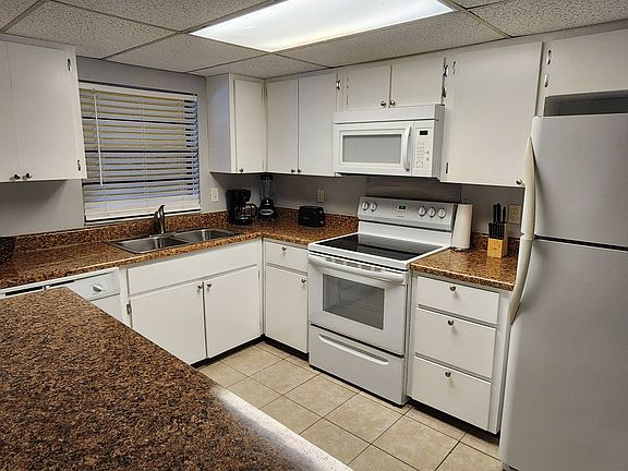 5th image of 216 Glenview Blvd APT 203