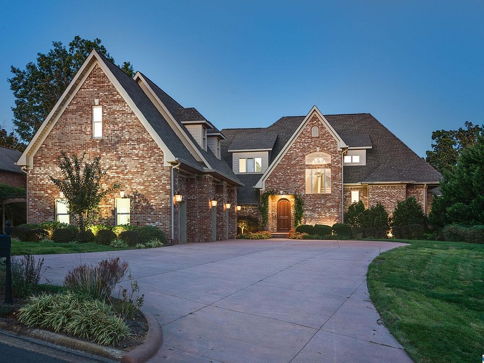 1st image of 1084 Heritage Dr