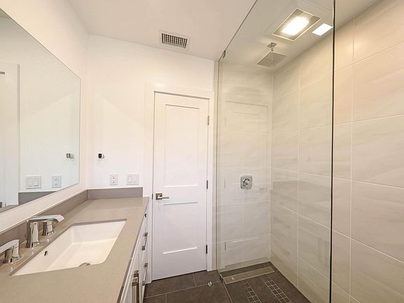 Custom Walk-in Rain Shower with Curtain Glass Wall