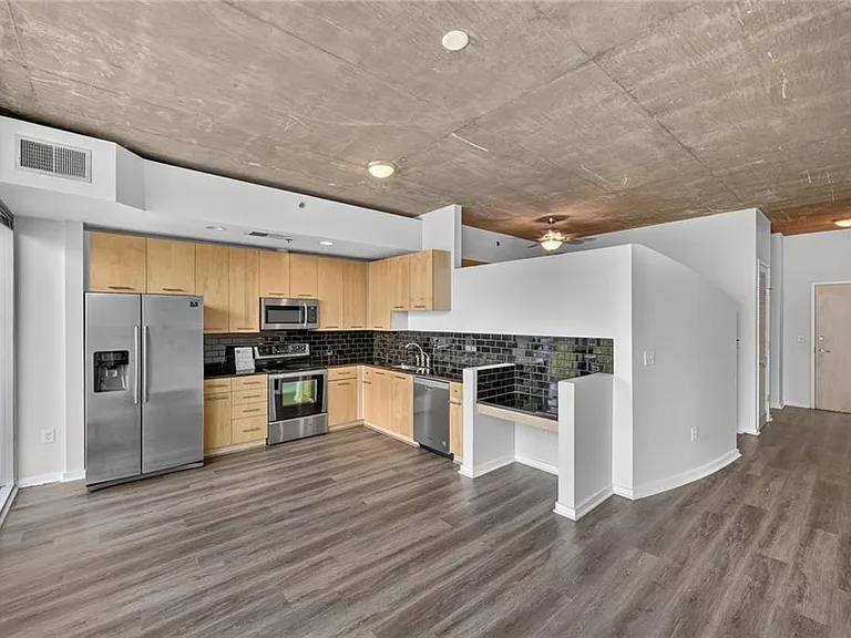 3324 Peachtree Rd NE #915 — Photo 5