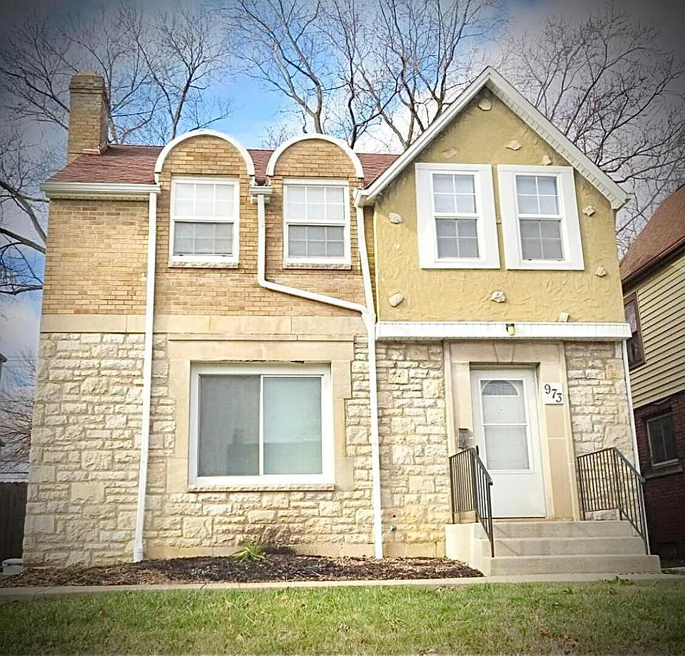 973 Kelton Avenue - 1 — Photo 1