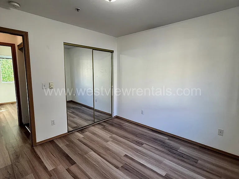 524 32nd St #305 — Photo 10