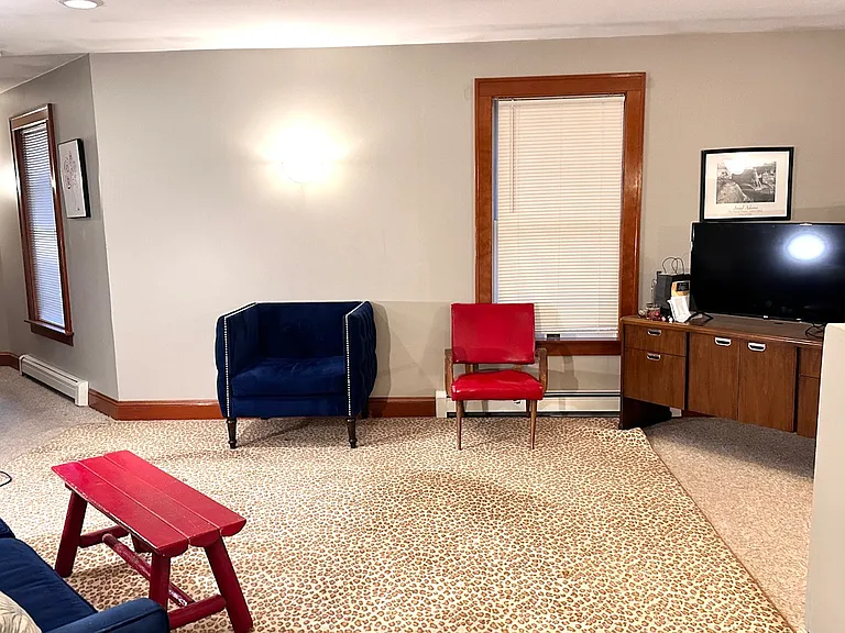 5 Mack Ave — Photo 6