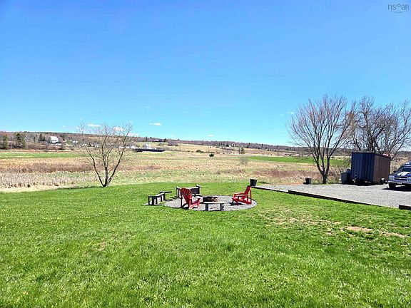 2nd image of 2816 Barronsfield Rd