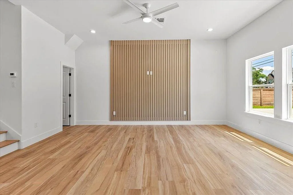 3 bed, 2.5 bath, 1750 sqft, $2,300 — Photo 3