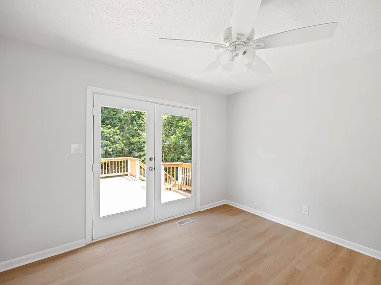 11413 Deham Dr — Photo 10