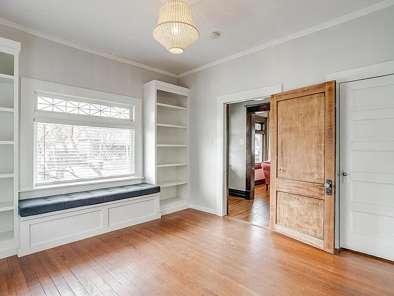 1405 S Henderson St — Photo 34