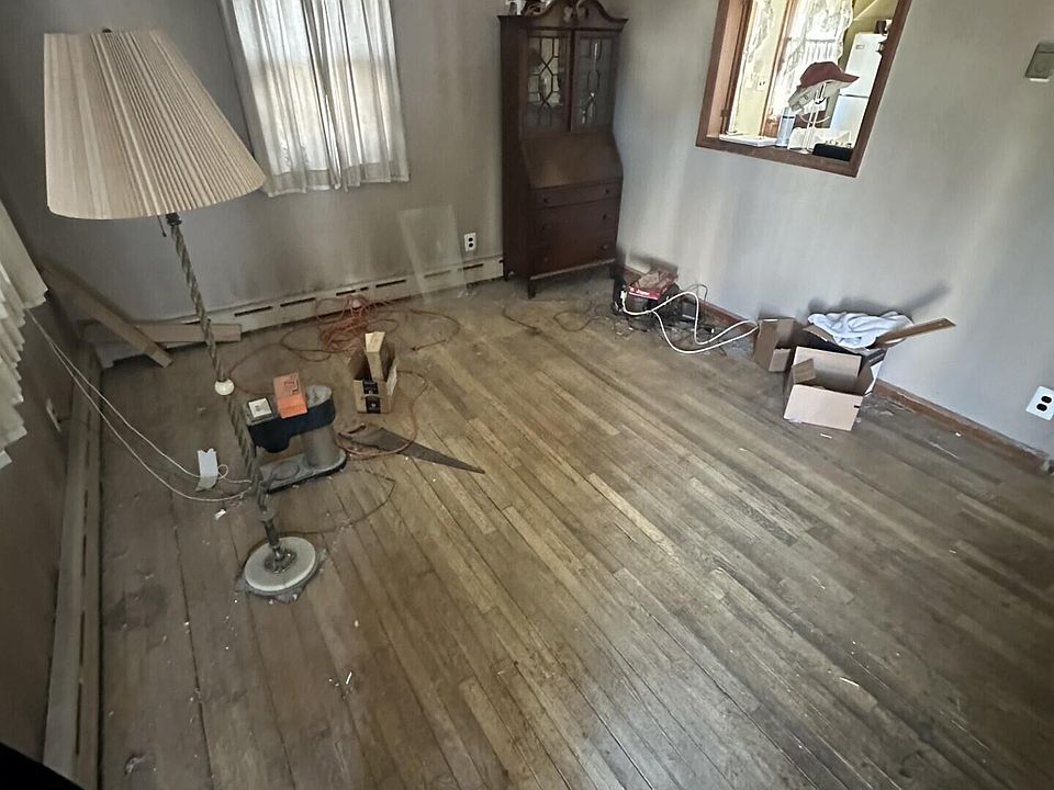 2nd image of 42 Burke Ave