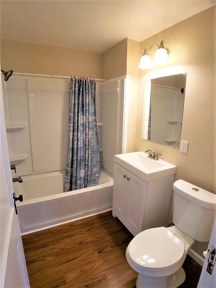 631 Kenny Street - 1 — Photo 3
