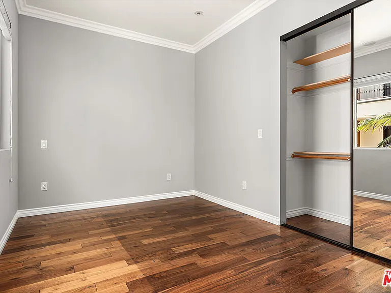632 N Kings Rd #202 — Photo 3