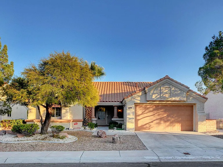 3032 Hidden Treasure Dr — Photo 2