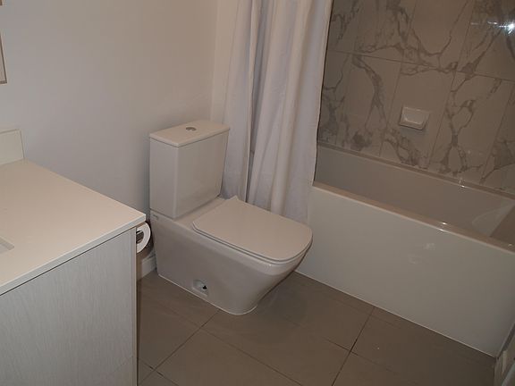 4th image of 621 Regan Ave #504