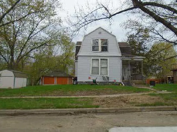 1216 Maple Ave, Jackson, MI 49203