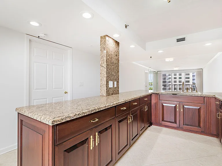 3901 S Flagler Dr #505 — Photo 10