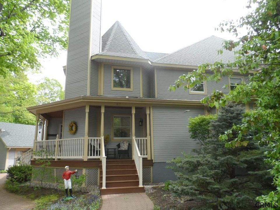 1st image of 47 Sarazen St