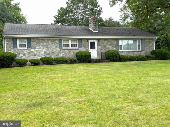 420 Linden St, Terre Hill, PA 17581