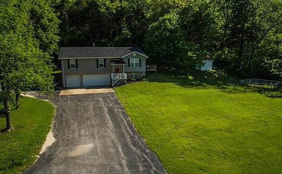 View of the extra large lot 1 Acre!