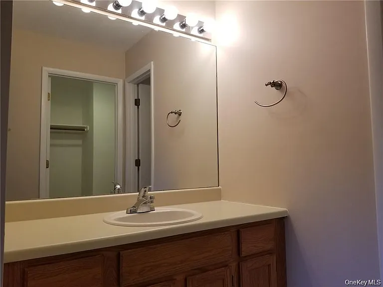 256 Heritage Ln — Photo 18
