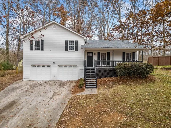 275 Jamie Dr, Hiram, GA 30141