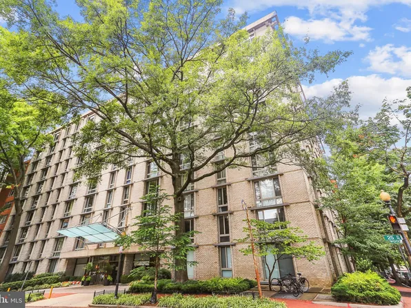 950 25th St NW APT 214N, Washington, DC 20037