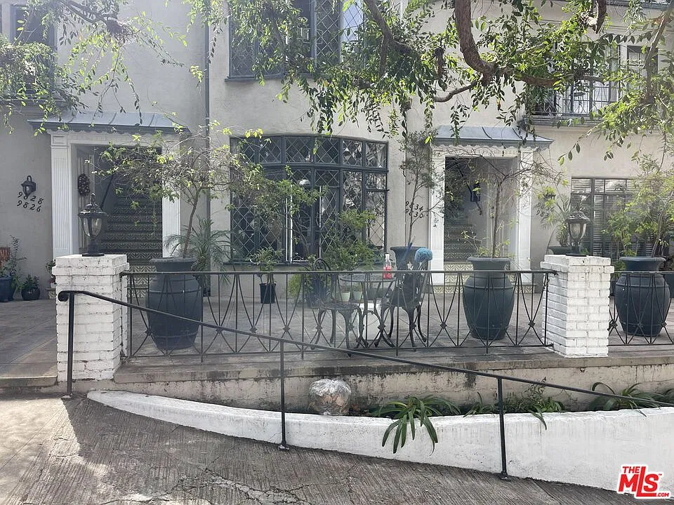 Studio, 1.0 bath, 700 sqft, $3,095 — Photo 2