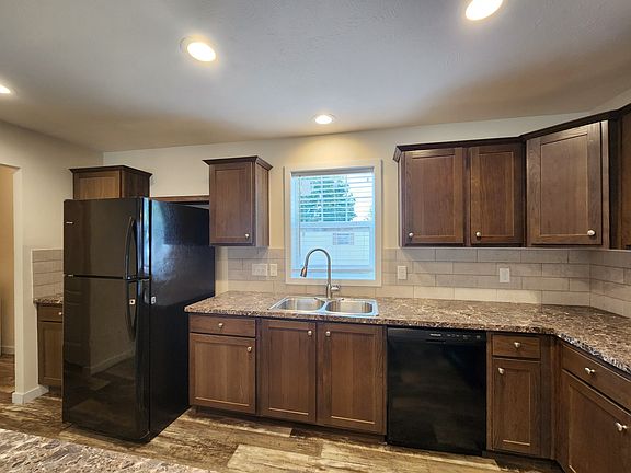5th image of 4359 Dogwood Blvd #879