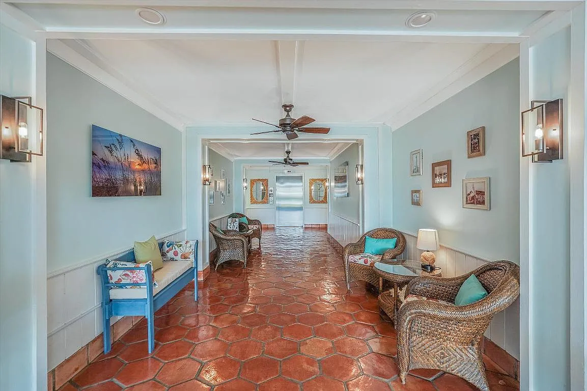 2 bed, 1200 sqft, $3,800 — Photo 3