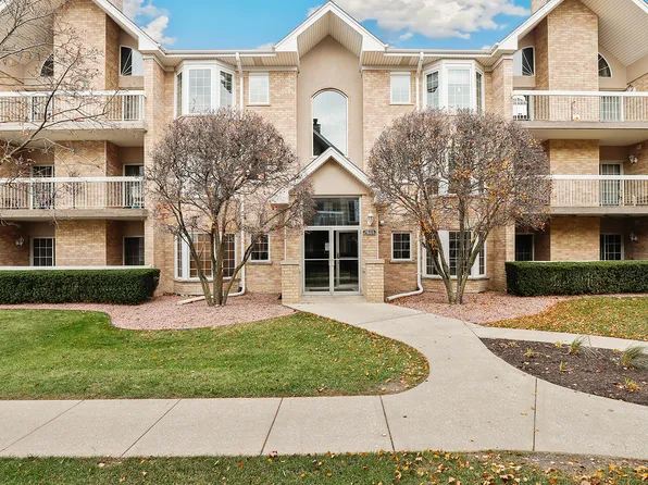 7825 Bristol Park Dr S #1C, Tinley Park, IL 60477