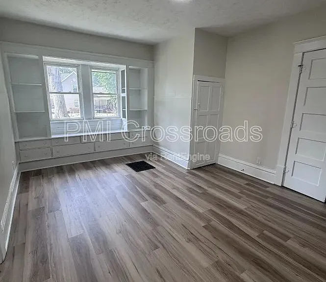 472 Sumner St #1 — Photo 10
