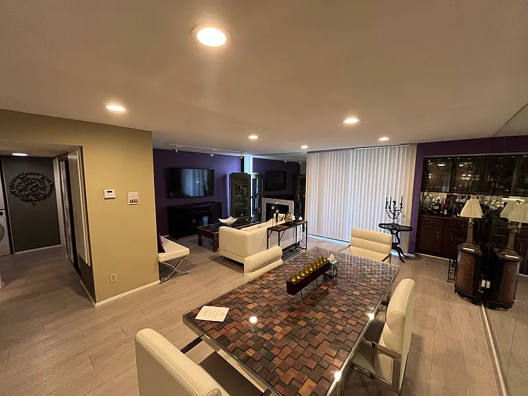 1815 Glendon Ave #101 — Photo 10