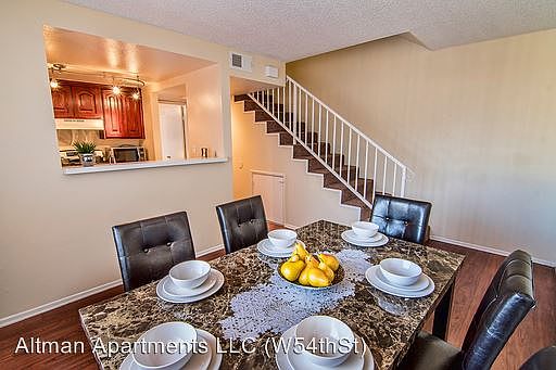 2nd image of 2315 W 54th St APT 5