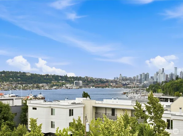 936 N 35th Street #E, Seattle, WA 98103