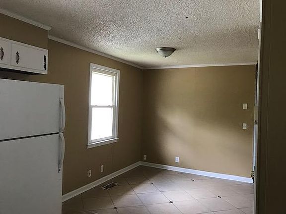 4th image of 714 Kent Dr APT A