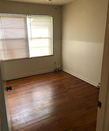 4th image of 830 Walnut Creek Dr