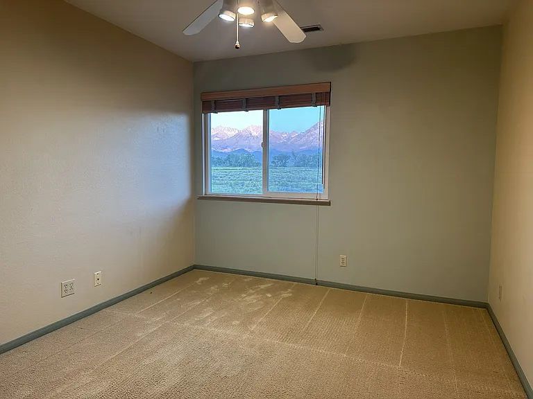 1631 Shoshone Dr — Photo 9