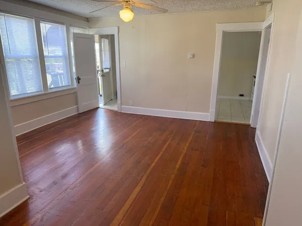 800 6th St NW #2, Canton, OH 44703