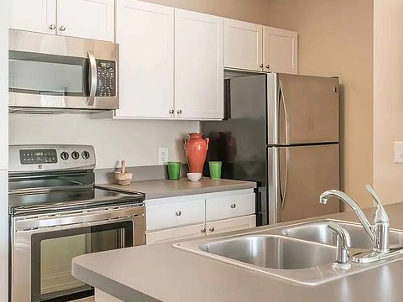 The Apartments at Pike Creek — Photo 2