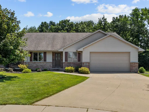 2802 Garners Creek Ct, Kaukauna, WI 54130